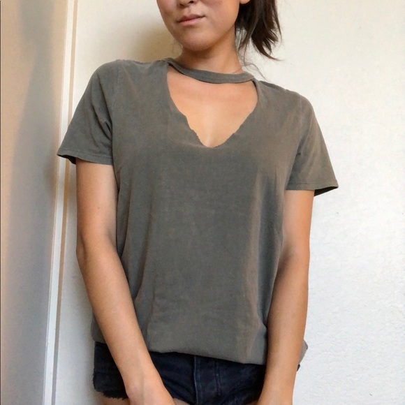 Cotton On Tops - ✂️Collar Cut-Out Tee